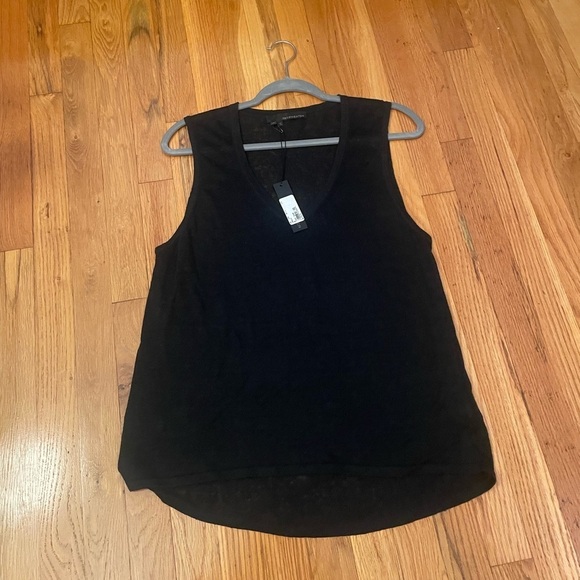 NWT 360Sweater Black V-neck Tank Top Size Medium - Picture 1 of 5